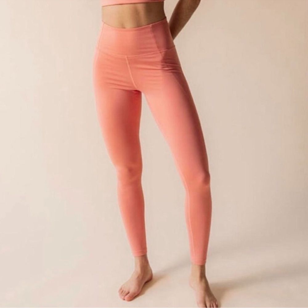 Girlfriend Collective High Rise Compressive Leggings in Peach
